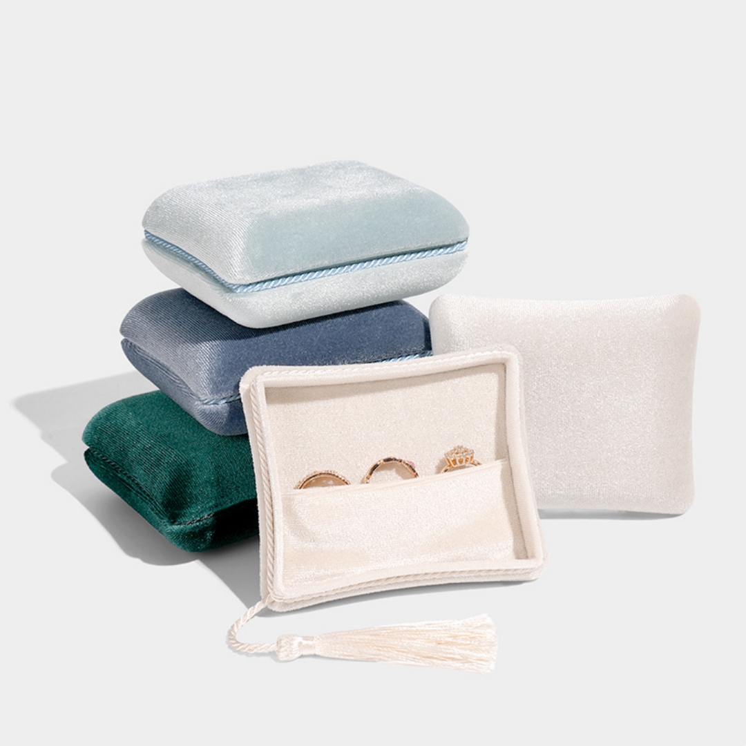 Luxury Bags List - Caixa de jóias de veludo estética