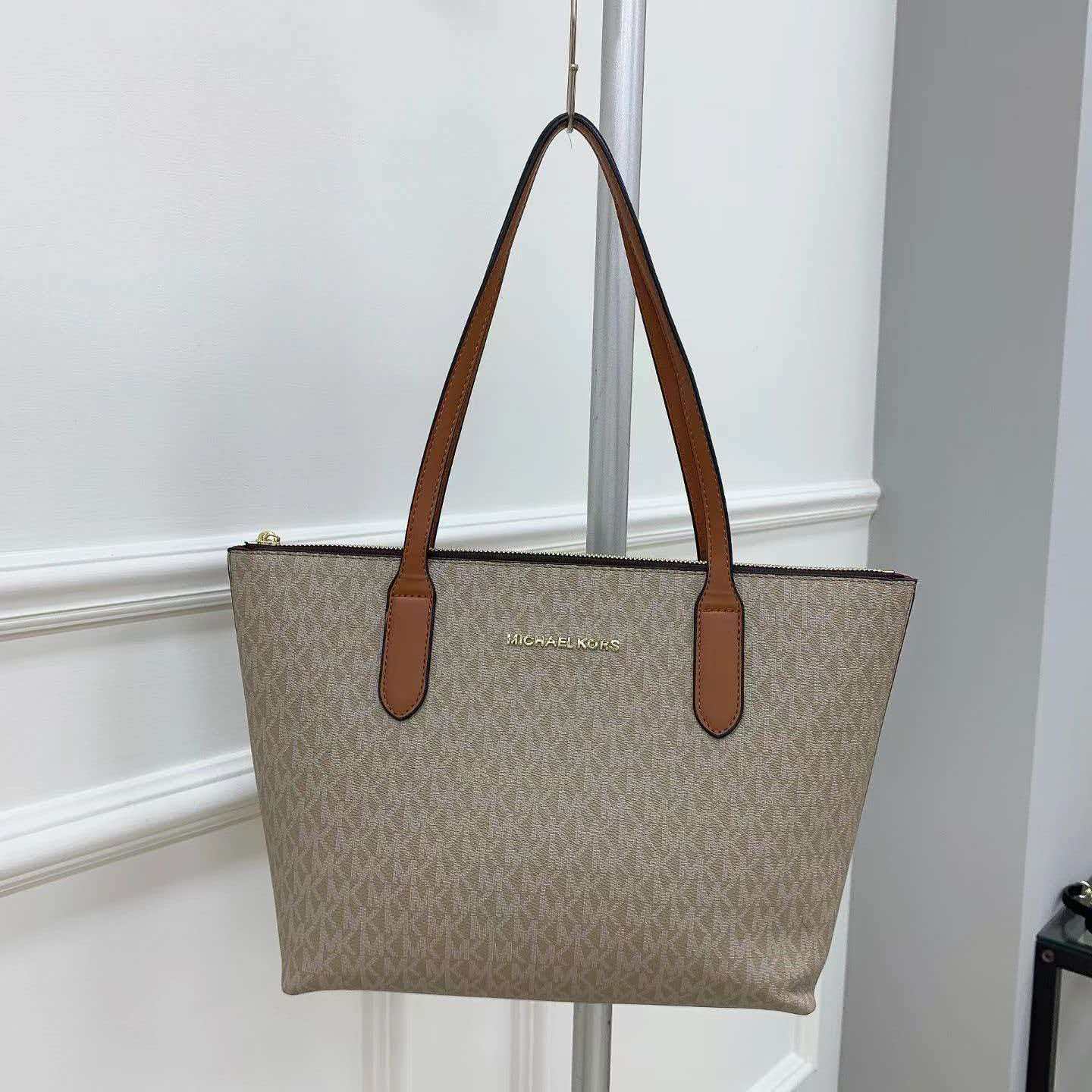Bolsa Transversal Elegante Fem - Luxury Bags Michael Kors avaliação e preço